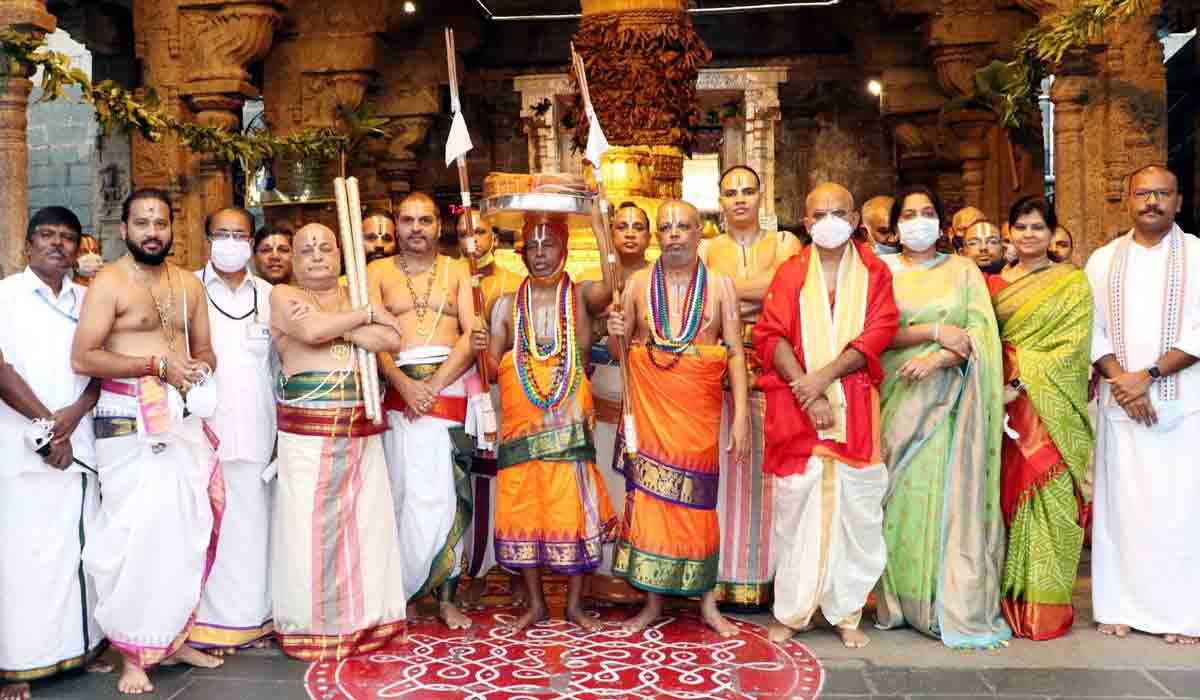 తిరుమ‌ల శ్రీవారి ఆల‌యంలో శాస్త్రోక్తంగా దీపావళి ఆస్థానం