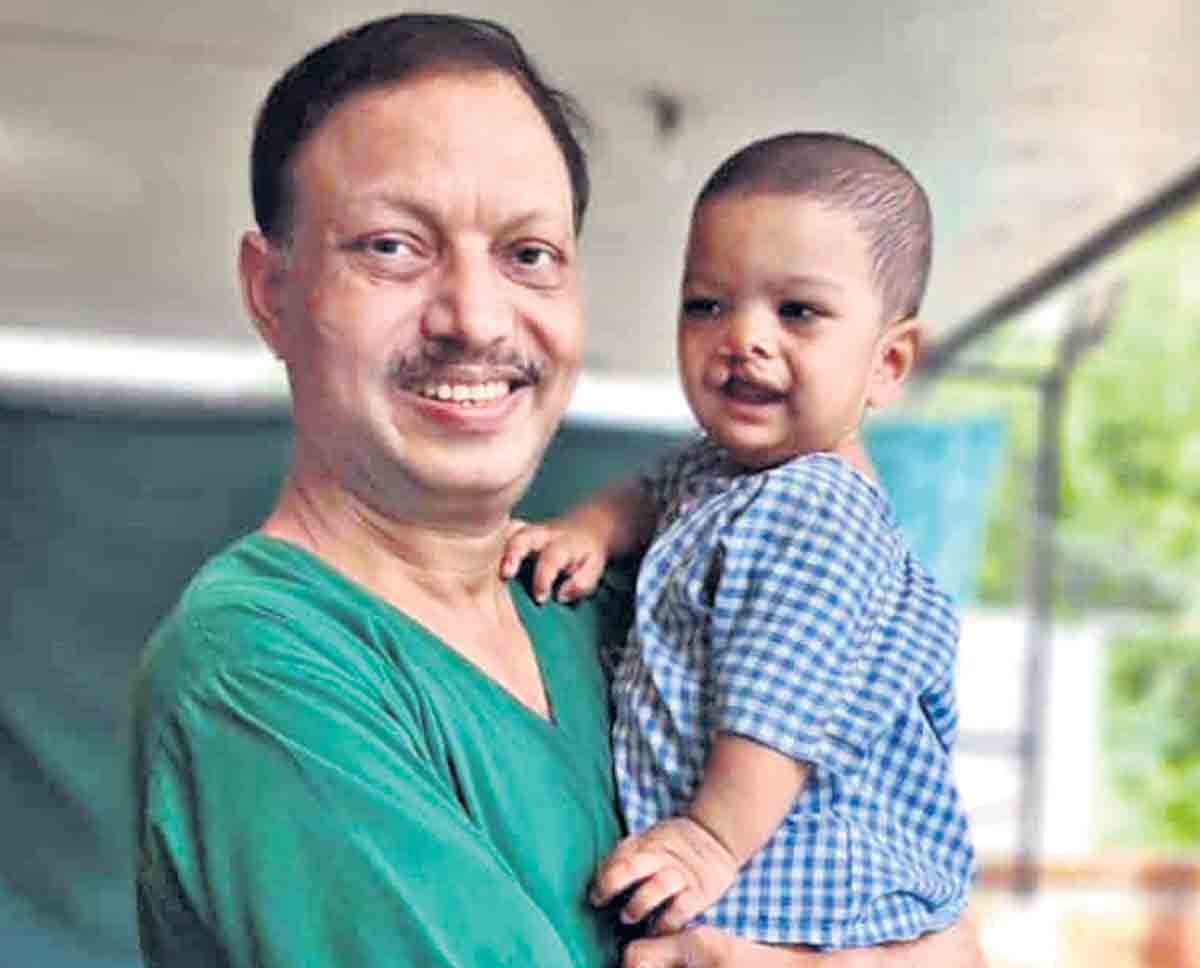 వేల బతుకుల..గ్రహణం వీడింది!