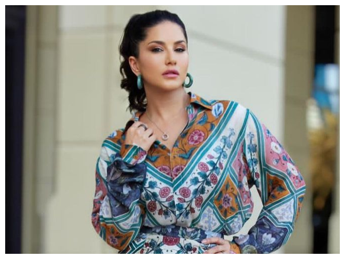 Sunny Leone | క్యూట్ లుక్‌లో సన్నీ లియోన్..