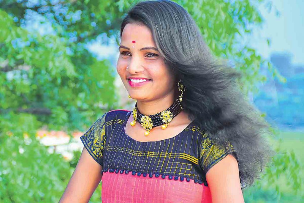 singer sushmitha