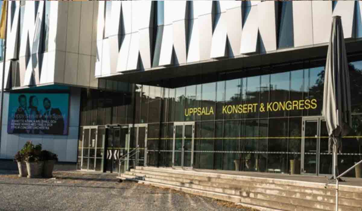 ఏడంతస్తుల పైనుంచి పడిన వృద్ధుడు.. అతనితోపాటు మరొకరు మృతి