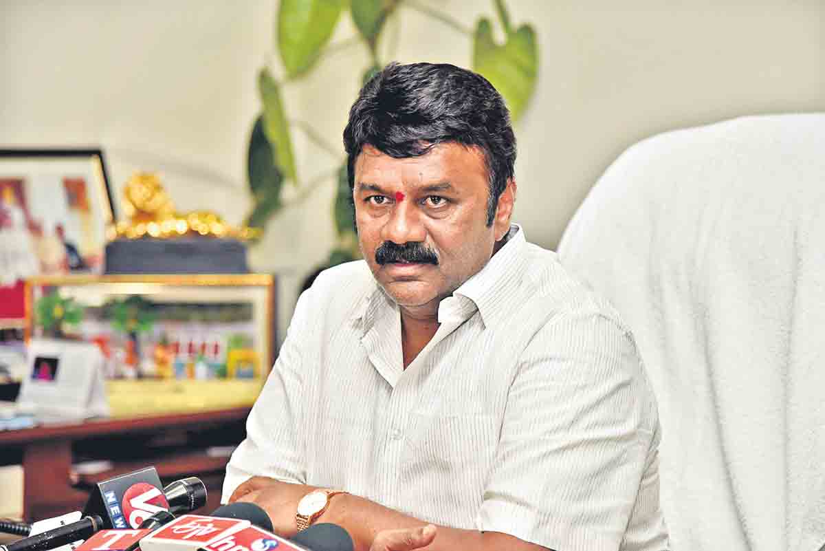 విజయ డెయిరీ టార్గెట్‌ 1,500 కోట్లు