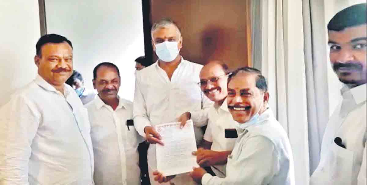 పెన్షనర్ల సమస్యలను పరిష్కరించండి: టీఆర్‌జీవోఏ