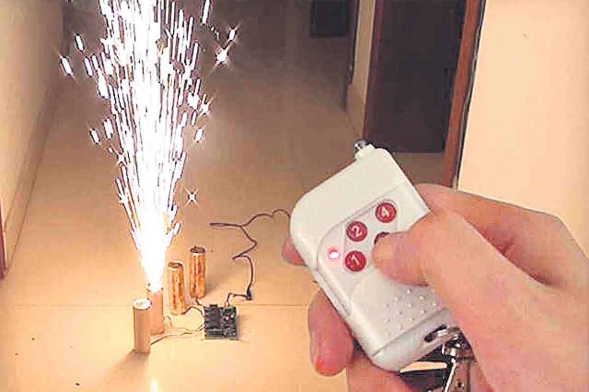 Diwali special | వారెవ్వా ఏం టెక్నాల‌జీ.. ఈ దీపావ‌ళికి రిమోట్‌తోనే ప‌టాకులు పేల్చేయండి