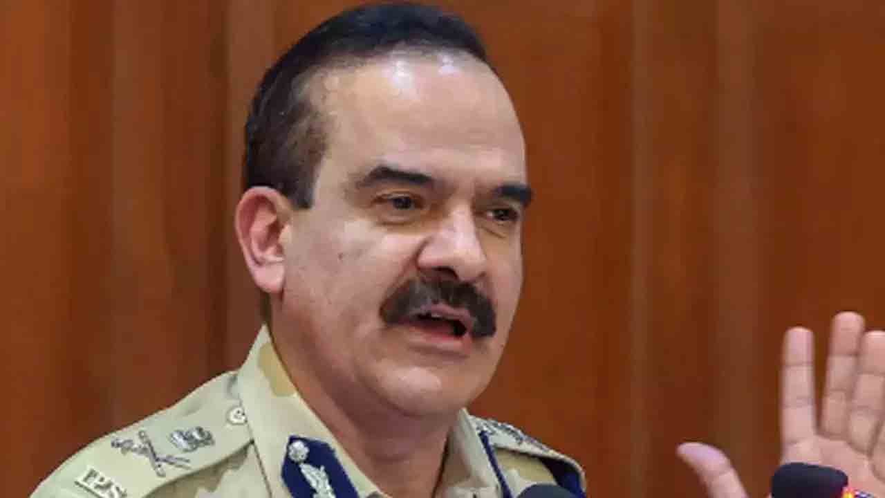 నేను పారిపోలేదు: పరంబీర్‌