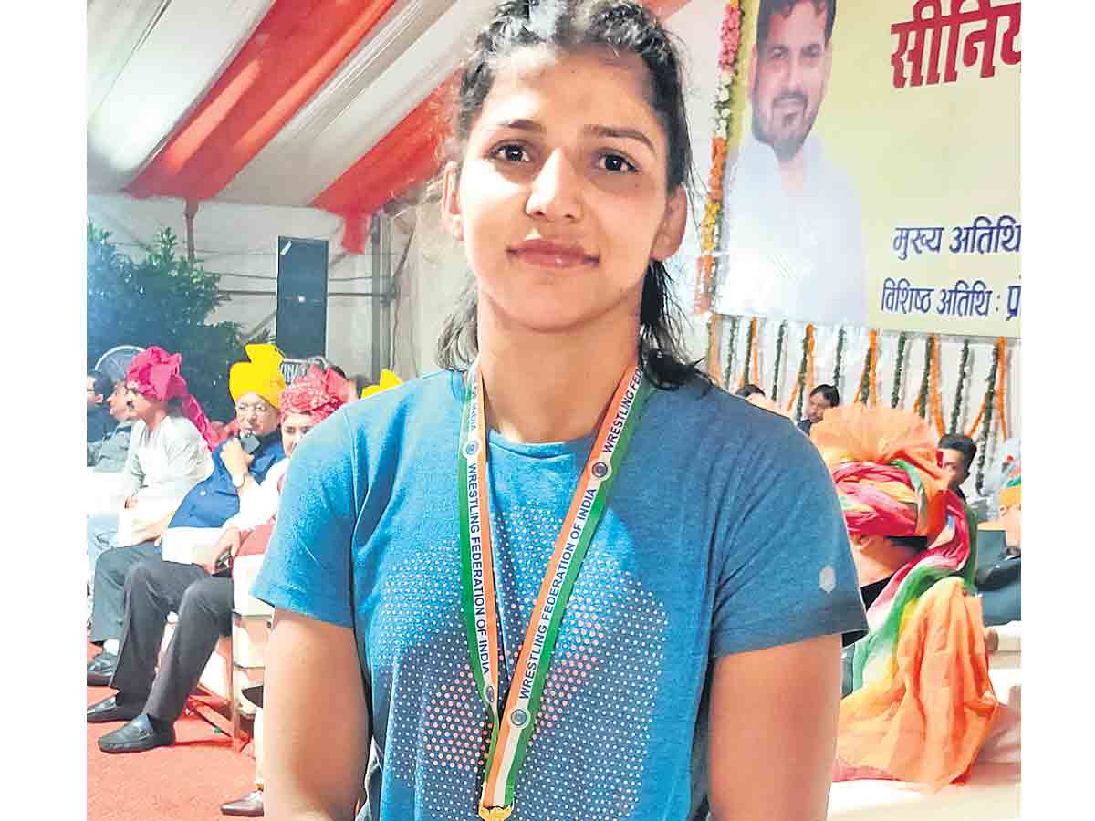 నిషా దహియాకు స్వర్ణం