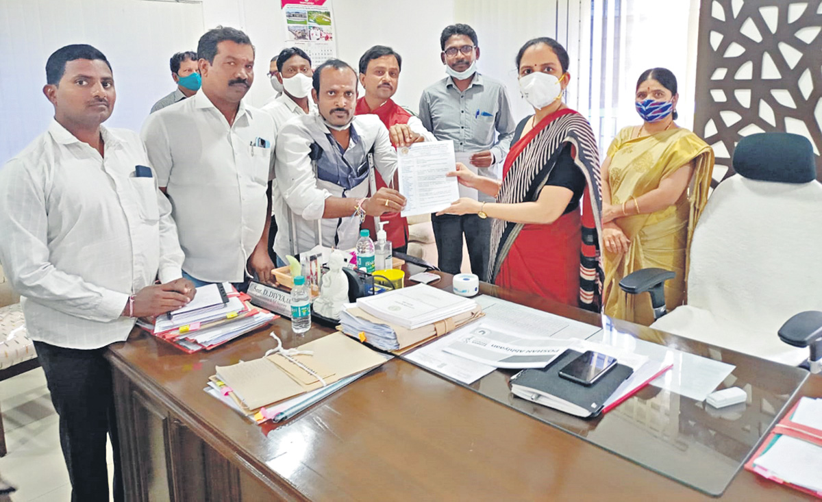 ‘దివ్యాంగుల సమస్యలు పరిష్కరించండి’