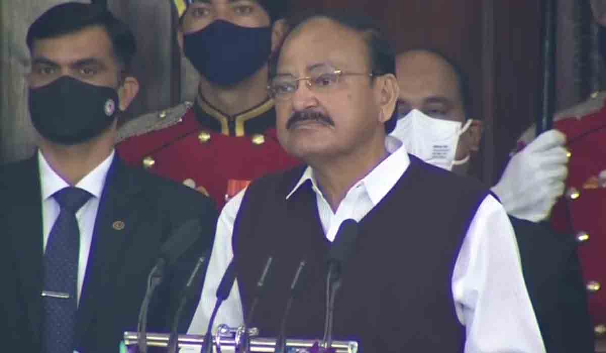 Constitution day | ప్రజాసంక్షేమమే కేంద్రంగా అభివృద్ధి జరగాలి: ఉపరాష్ట్రపతి వెంకయ్య