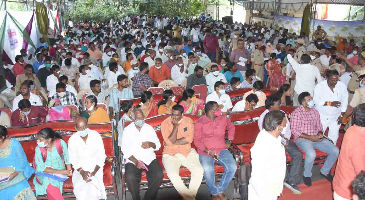 ఉత్కంఠలో లక్కీ..