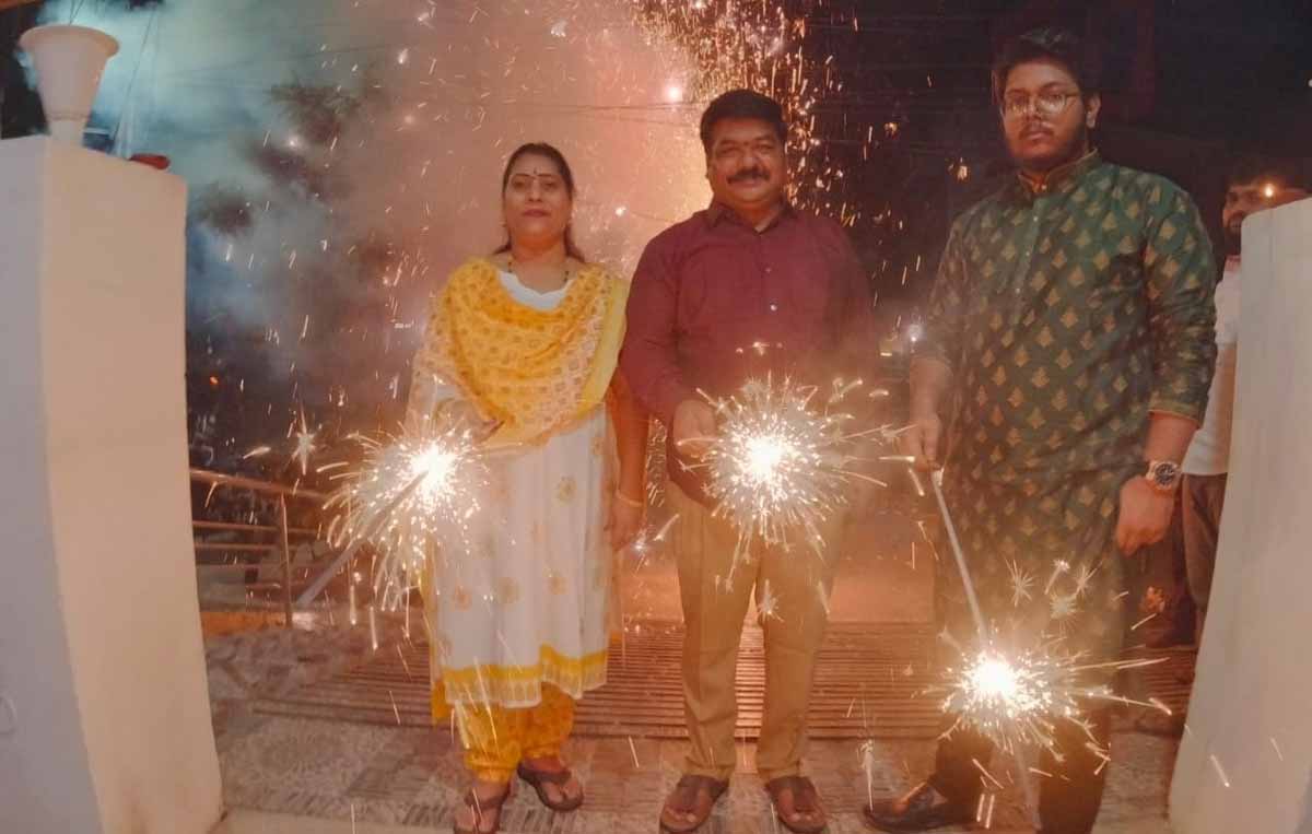 ఇంటింటా దీపావళి