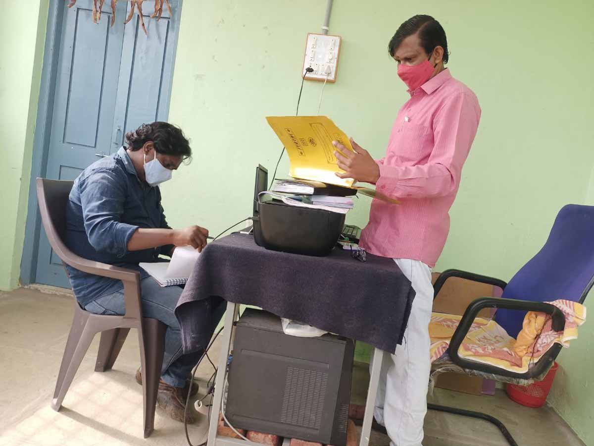 నకిలీ విజిలెన్స్‌ అధికారి హల్‌చల్‌!