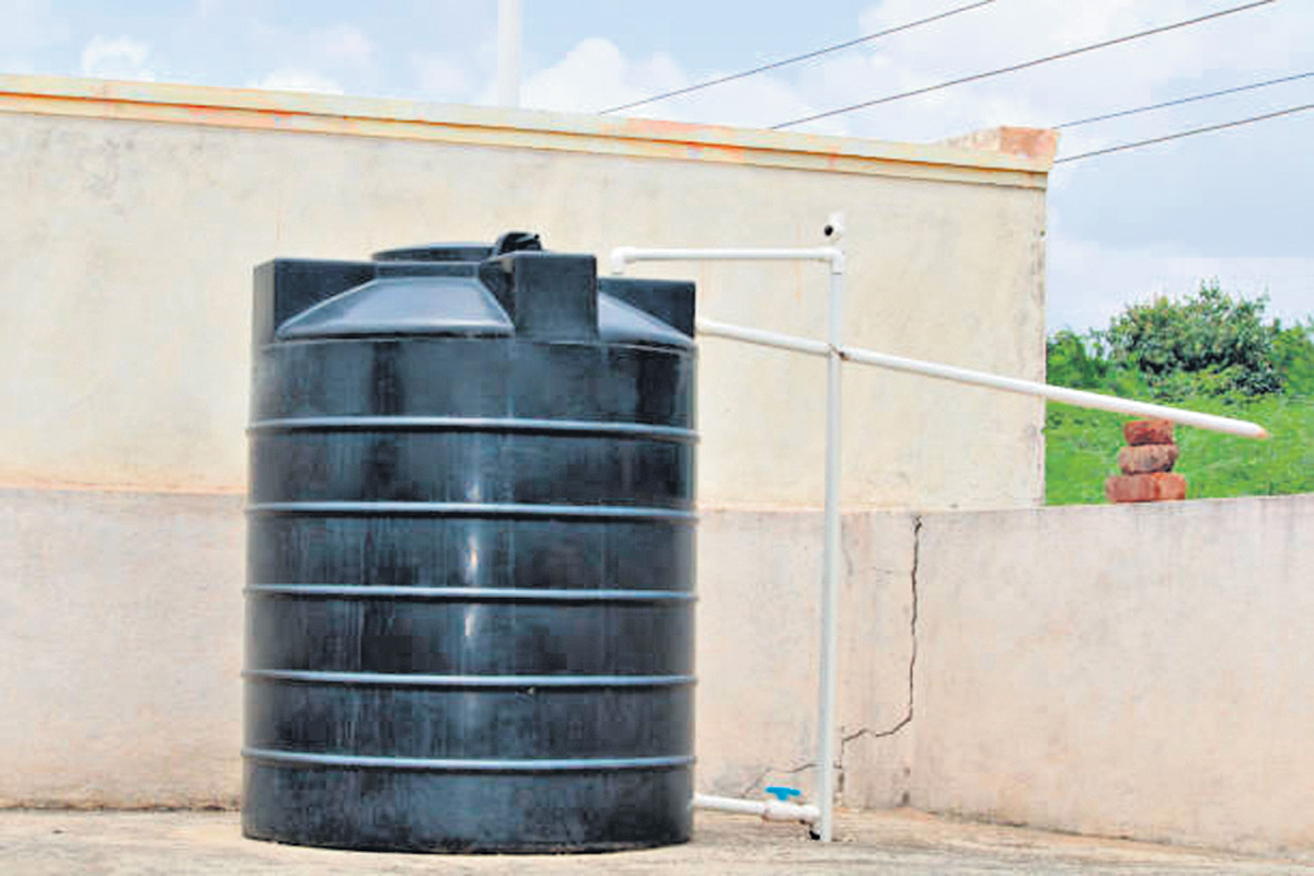 వాస్తు:వాయవ్యం మెట్ల మీద నీళ్ల ట్యాంకు పెట్టొచ్చా? నైరుతిలోనే పెట్టాలా?