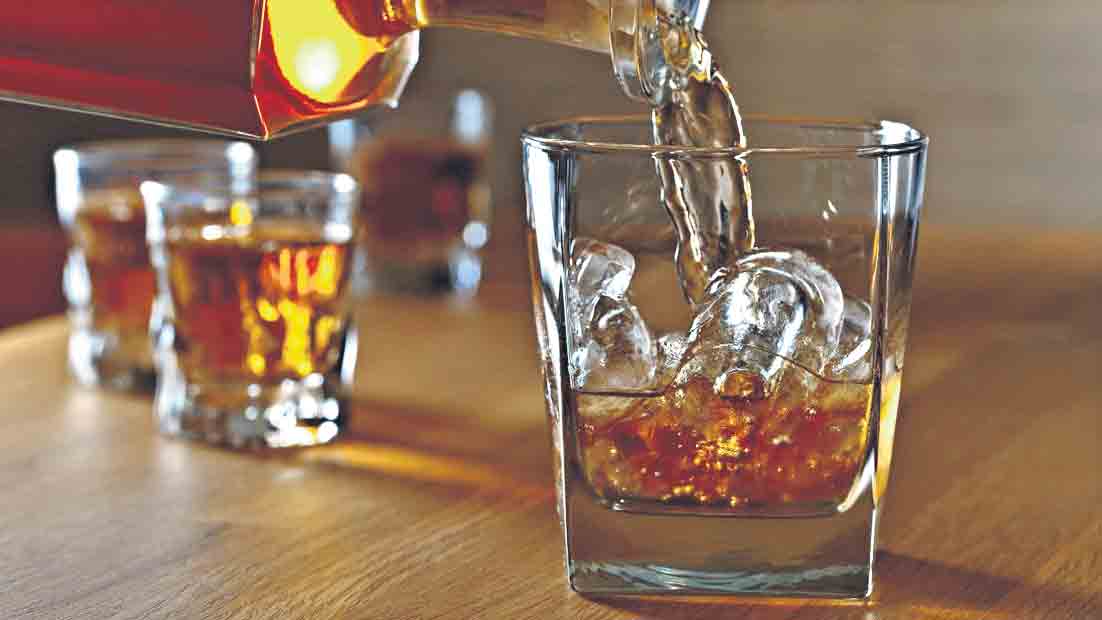 వైన్స్‌ దరఖాస్తులకు నేడే తుది గడువు