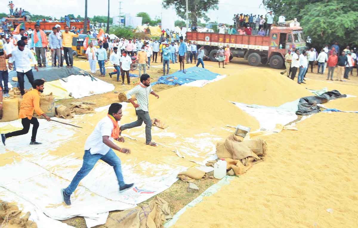 అన్నదాతపై అరాచకం