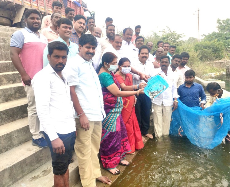 మత్స్యకారుల అభివృద్ధికి సర్కారు కృషి