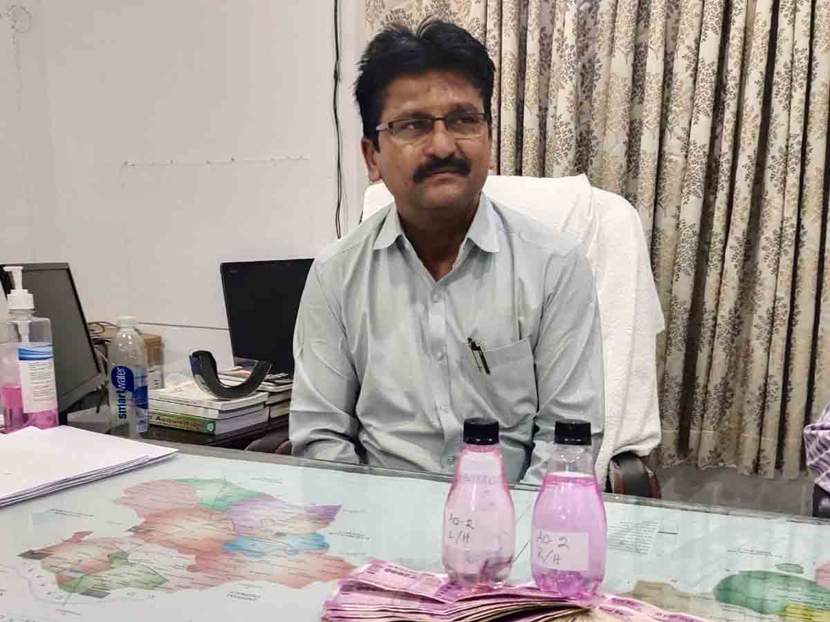 Crime news | లంచం తీసుకుంటూ పట్టుబడ్డ పెద్దపల్లి ఆర్డీవో