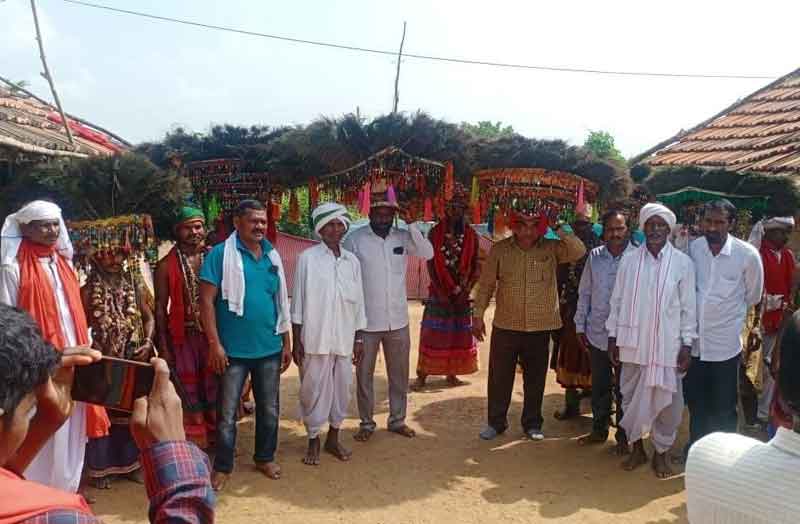 సంస్కృతీ సంప్రదాయాలను కాపాడుకోవాలి