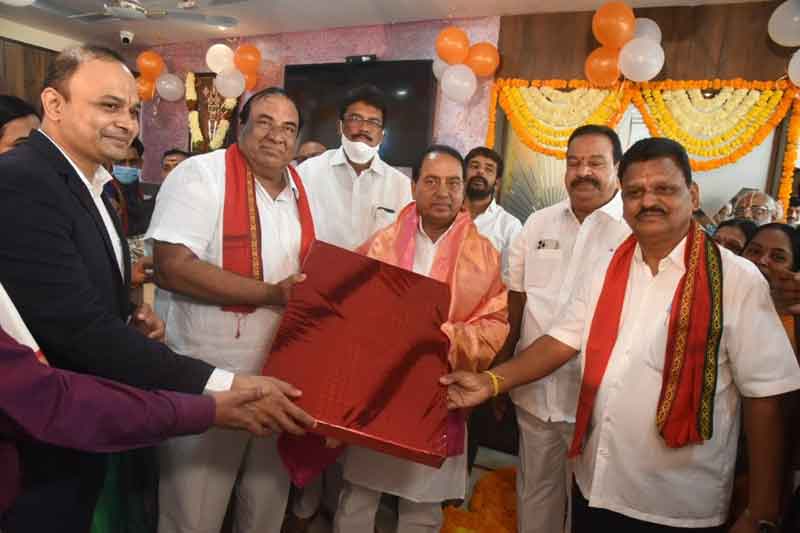 నిర్మల్‌లోనే అనేక ఆరోగ్య పరీక్షలు