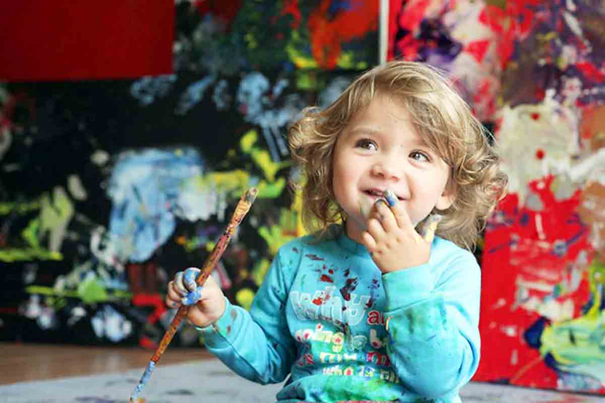 ఈ పాప మాములుది కాదండోయ్ .. 9 నెల‌ల‌కే కుంచెప‌ట్టి పెయింటింగ్‌లు.. నాలుగేండ్ల‌కే అవార్డులు..