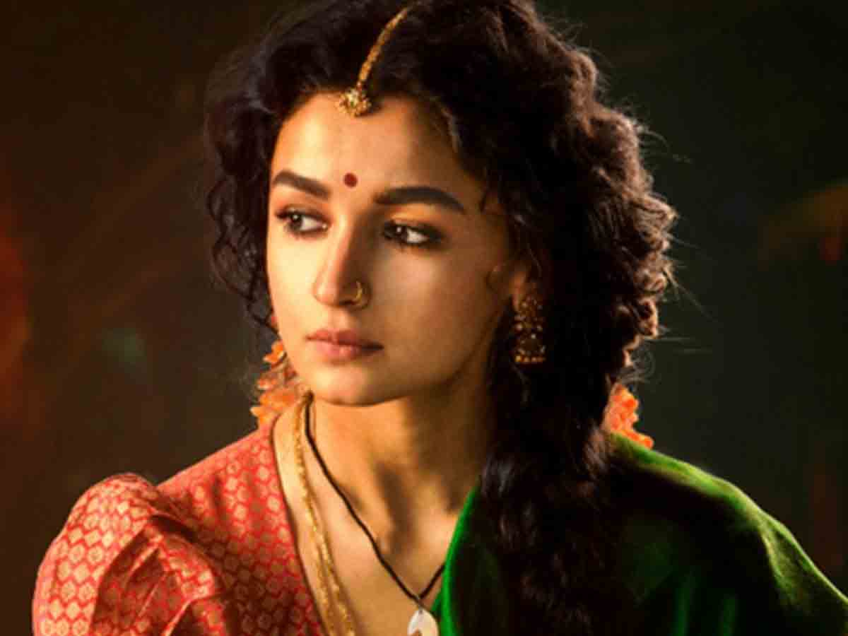 RRR: 15 నిమిషాల సీన్ కోసం ఆ హీరోయిన్‌కి అన్ని కోట్లా..!