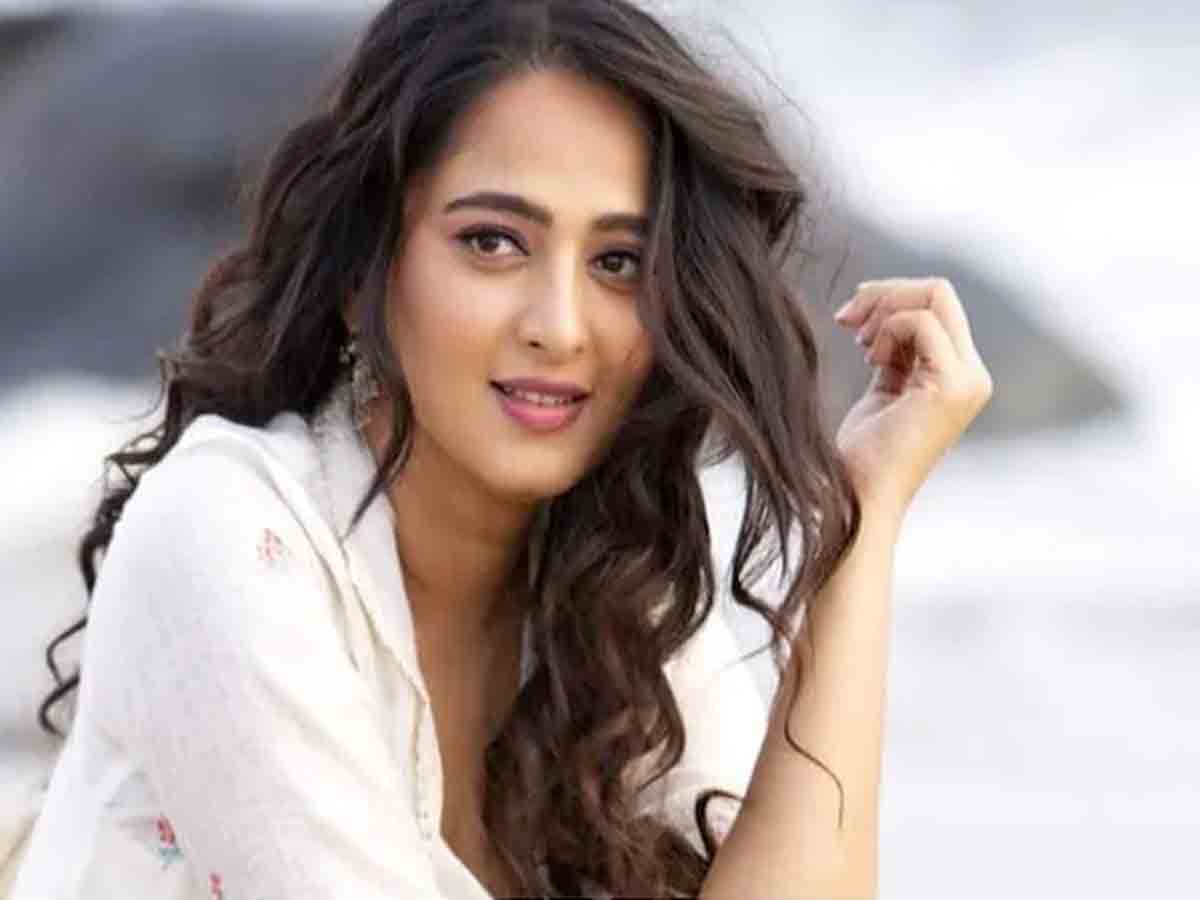 Anushka:బ‌ర్త్ డే రోజు ఫ్యాన్స్‌కి అదిరిపోయే గిఫ్ట్ ఇచ్చిన అనుష్క‌