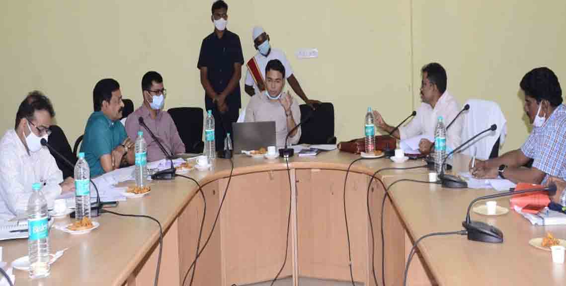 Review meeting | జెన్కో భూ సేకరణ పనులపై జిల్లా కలెక్టర్ సమీక్ష..