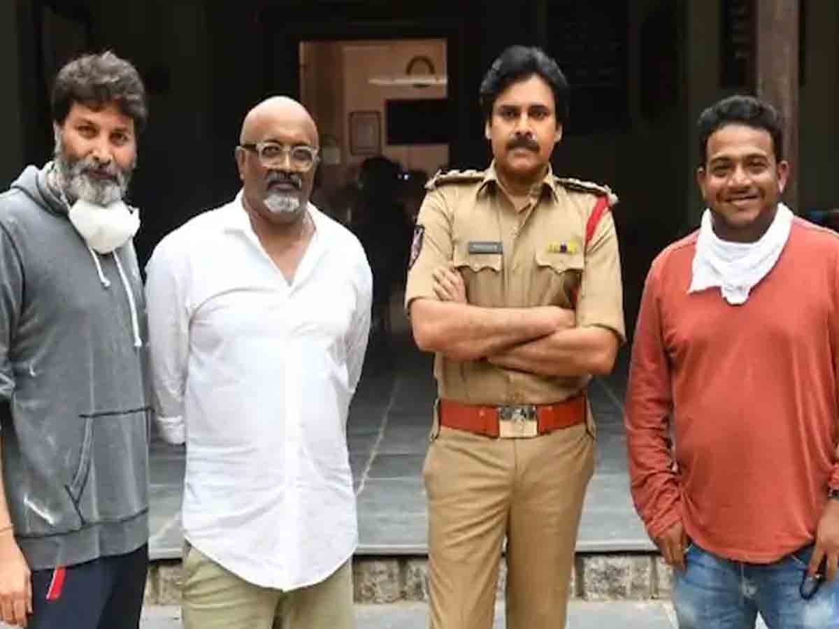 Bheemla Nayak: భీమ్లా నాయ‌క్ ద‌ర్శ‌కుడి క‌న్నా కూడా త్రివిక్ర‌మ్‌కే ఎక్కువ రెమ్యున‌రేష‌న్..!