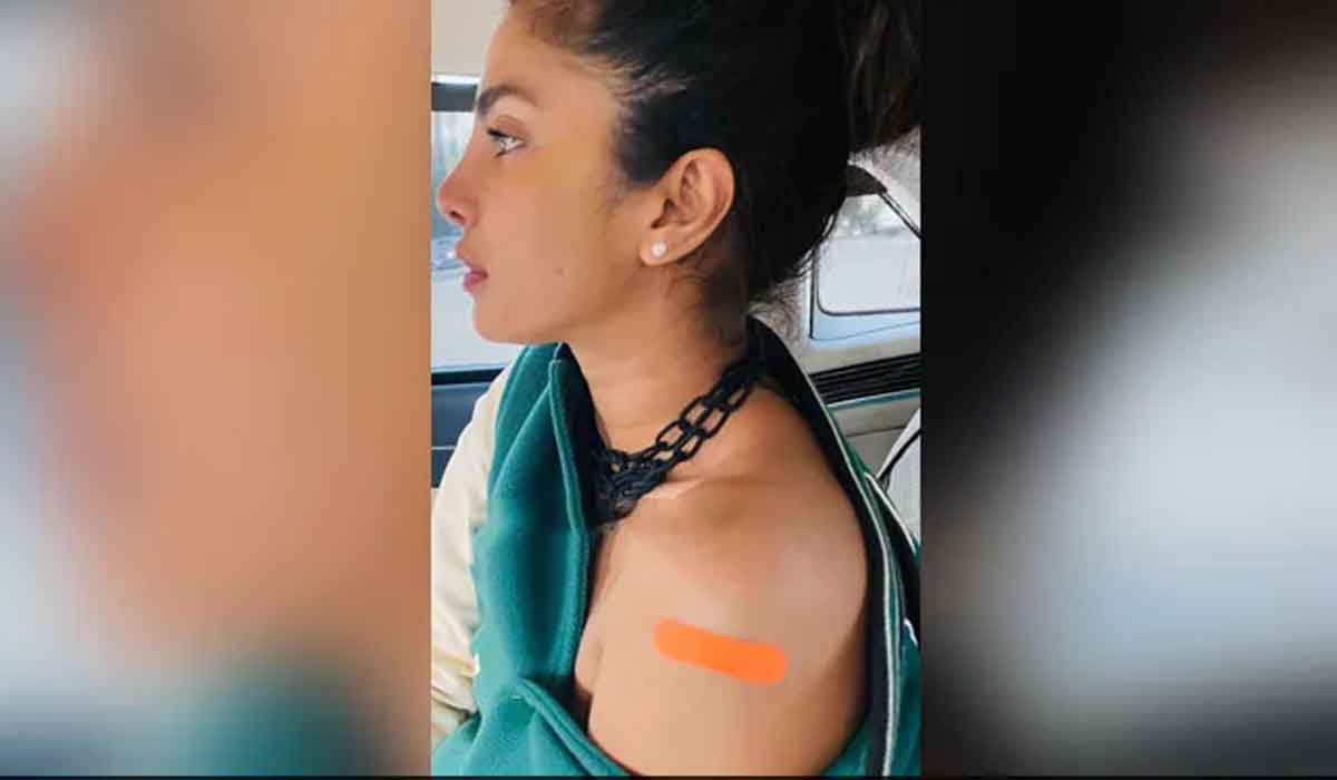 బూస్ట‌ర్ డోసు తీసుకున్న ప్రియాంకా చోప్రా..