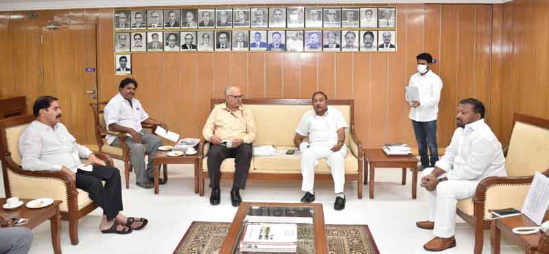 క్రూ లింకుల తరలింపుపై చర్చిస్తాం