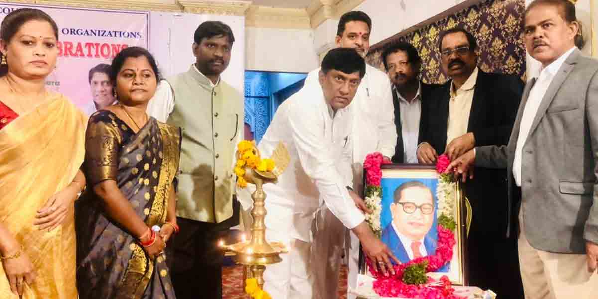 Constitution Day | రాష్ట్రాలపై కేంద్రం పెత్తనం రాజ్యాంగ స్ఫూర్తికి విఘాతం : వినోద్‌ కుమార్‌