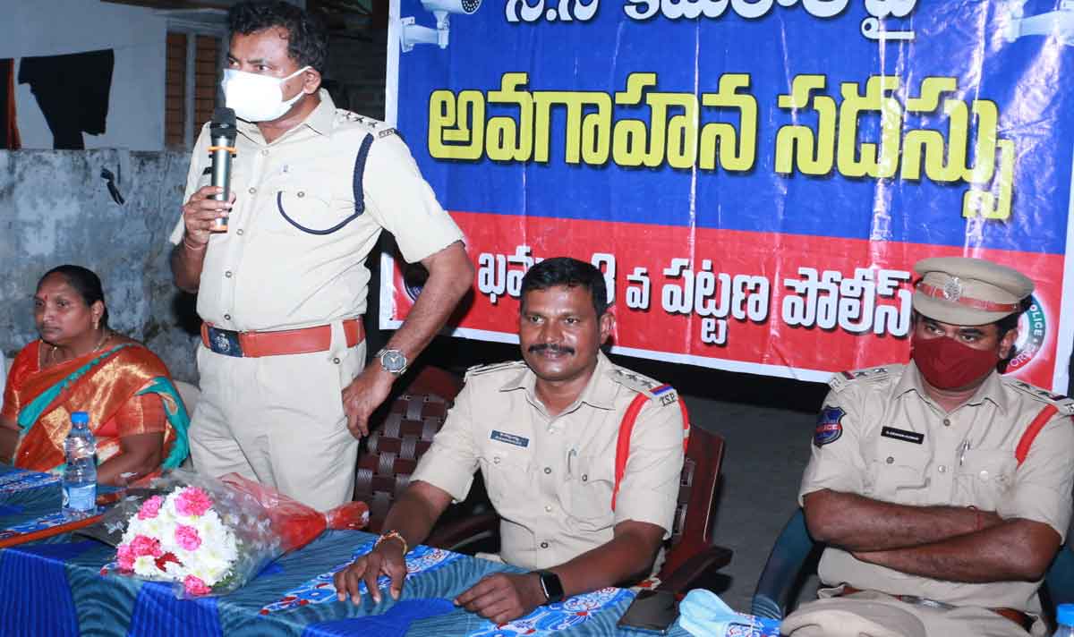 CC Cameras | శాంతి భద్రతల పరిరక్షణ కోసం పోలీస్ శాఖ ప్రత్యేక దృష్టి ఖమ్మం టౌన్ ఏసీపీ ఆంజనేయులు..