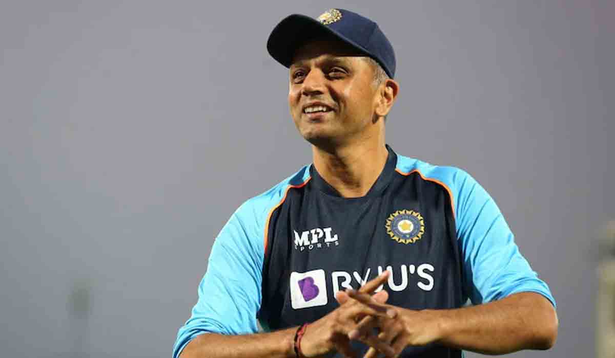 Asia Cup T20 | ద్రవిడ్‌కు కరోనా.. ఆసియా కప్‌లో జట్టుతో ఉండటం కష్టమే!