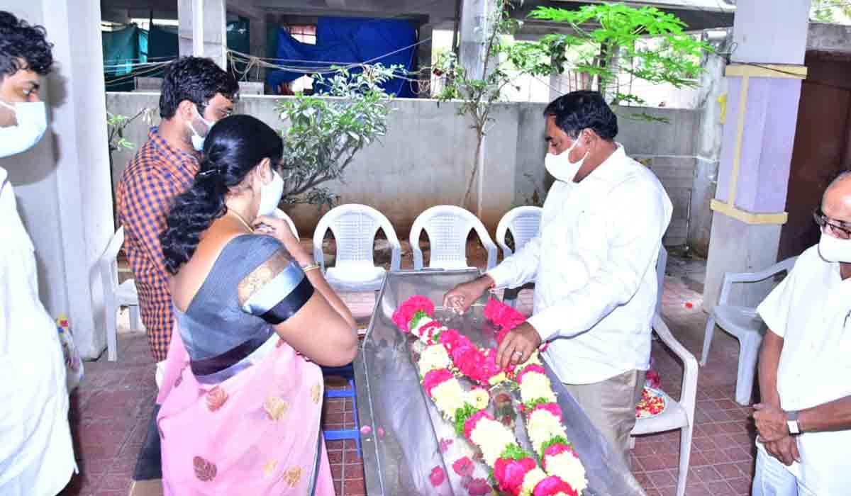 తిరుపతి పోతన్ రావుకు నివాళులు అర్పించిన మంత్రి ఎర్రబెల్లి