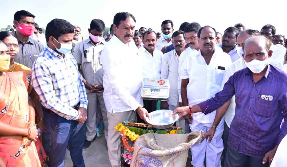 రైతు శ్రేయస్సే ప్రభుత్వ లక్ష్యం: మంత్రి ఎర్రబెల్లి