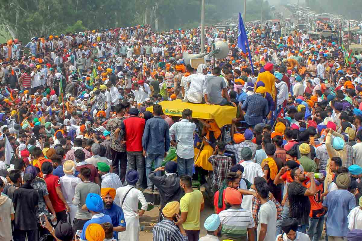 కేంద్రం ర‌ద్దు చేసిన వ్య‌వ‌సాయ చ‌ట్టాల్లో ఏముంది? వాటిని రైతులు ఎందుకు అంత‌లా వ్య‌తిరేకించారు?