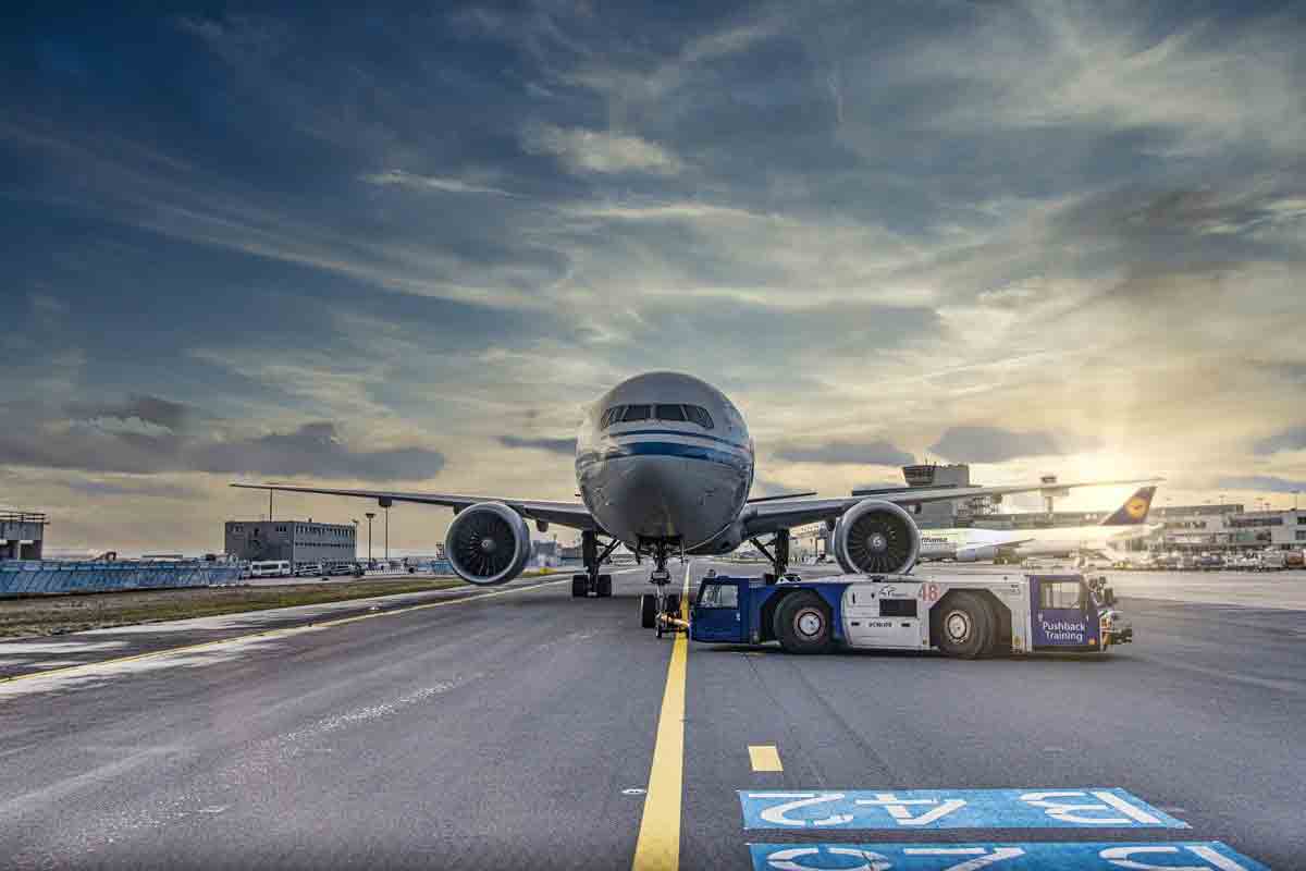 ఇప్ప‌టికీ ఎయిర్‌పోర్ట్‌లు లేని దేశాలు ఉన్నాయ‌ని తెలుసా?