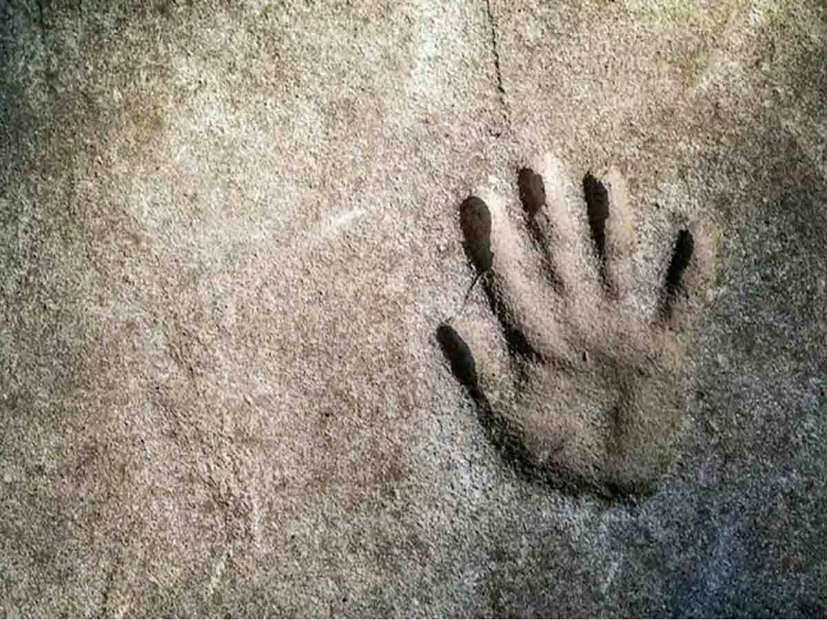 3 ఏండ్ల వ‌య‌సులో అమ్ముడుపోయి 12 ఏండ్ల వ‌య‌సులో త‌ల్లి చెంత‌కు చేరిన బాలిక‌!