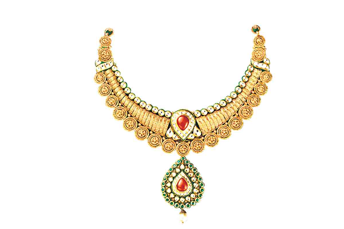 మరింత తగ్గిన పసిడి