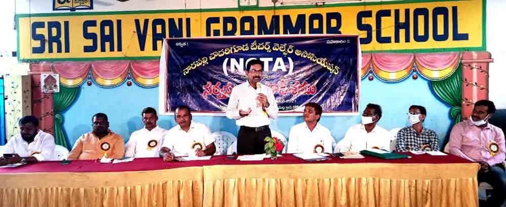 సృజనాత్మ కతను వెలికితీయాలి