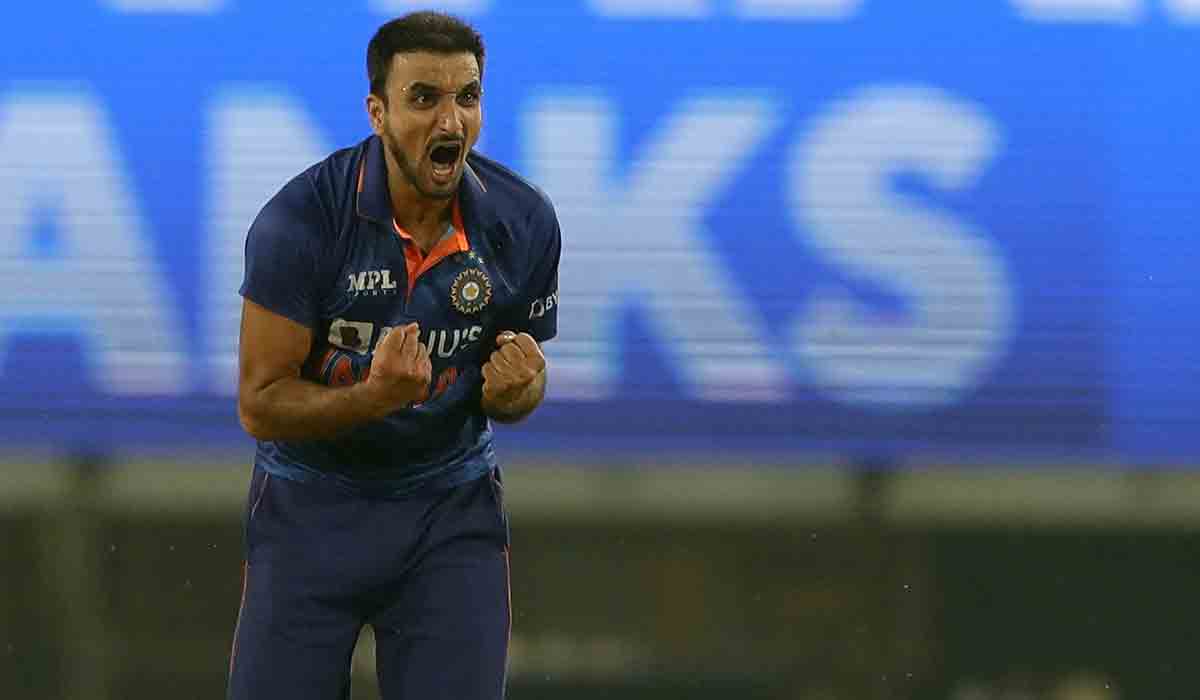 IND vs NZ | పుంజుకున్న భారత బౌలర్లు.. 20 ఓవర్లకు కివీస్ స్కోరు ఎంతంటే