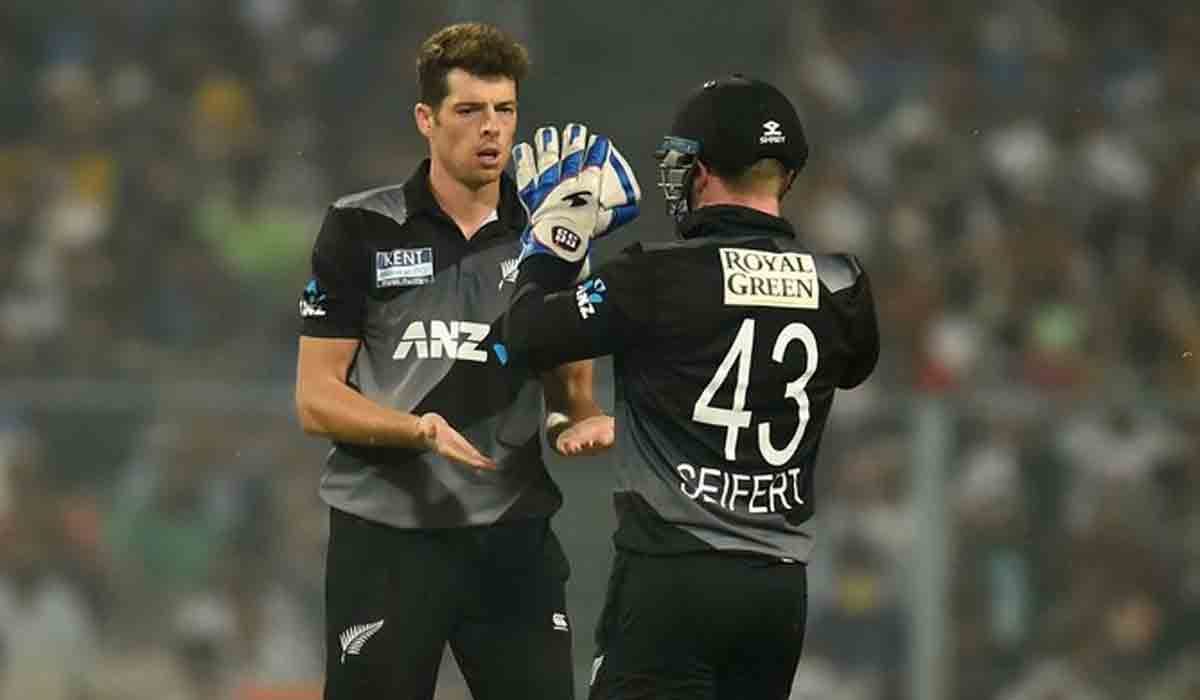 IND vs NZ | మళ్లీ శాంట్నరే.. పంత్ కూడా అవుట్