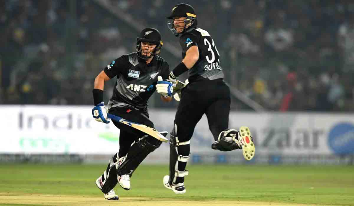 IND vs NZ | నిలకడగా కివీస్ బ్యాటింగ్.. 10 ఓవర్లకు స్కోరు ఇదీ