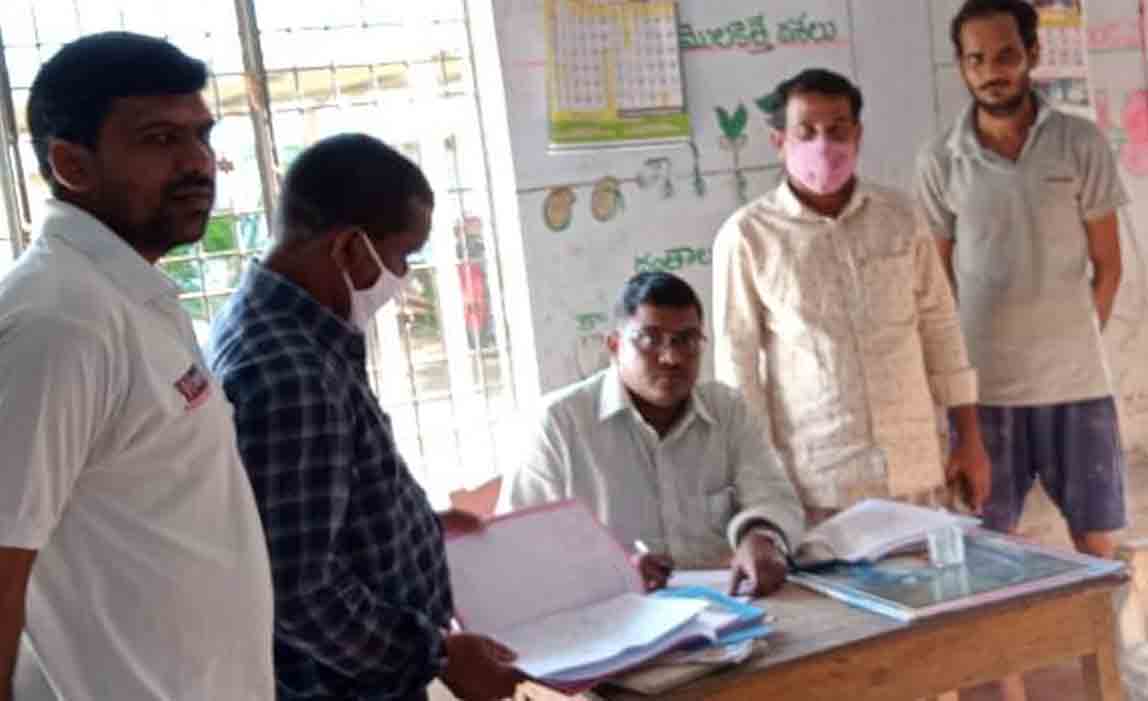 ITDA | గిరిజన పాఠశాలల్లో విద్యాప్రమాణాల మెరుగుపరిచేందుకు కృషి చేయాలి : అసిస్టెంట్ ట్రైబల్ డెవలప్‌మెంట్ ఆఫీసర్..