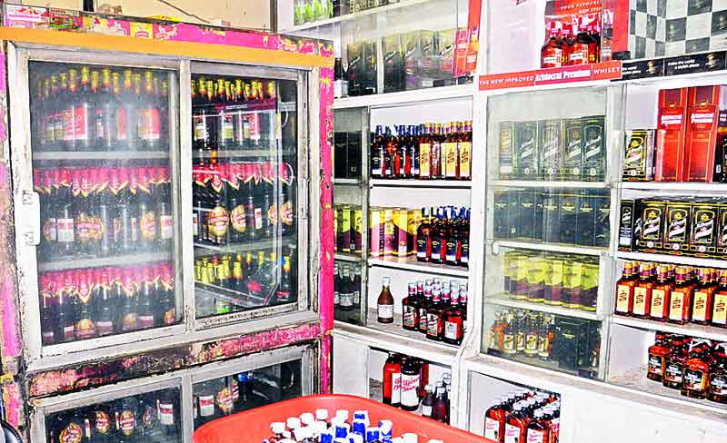 ఆబ్కారీలో టెండర్ల జోష్‌