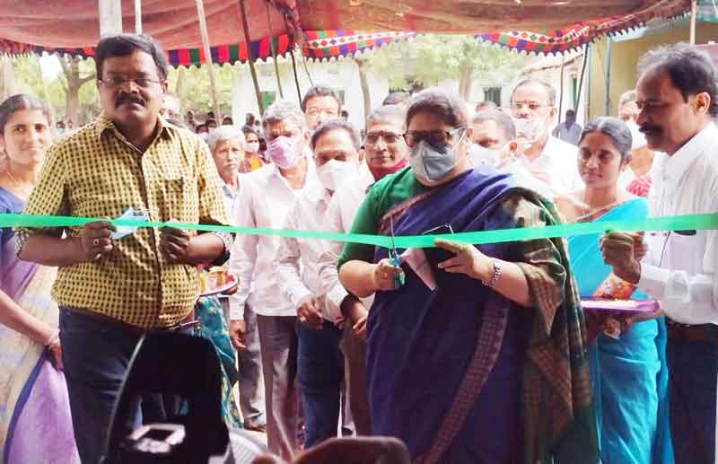 డిమాండ్‌ ఉన్న వస్ర్తాలనే తయారుచేయాలి