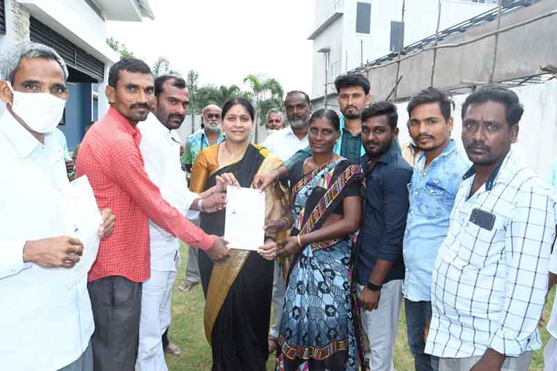 పేదల అభివృద్ధే ప్రభుత్వ లక్ష్యం