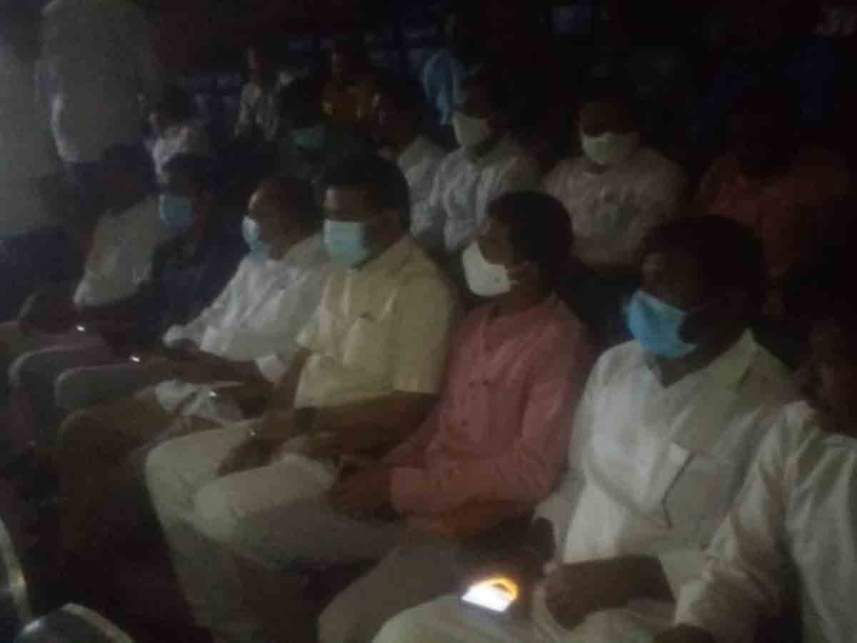 రైతన్న సినిమాను ఆదరించాలి : ఎమ్మెల్యే గండ్ర