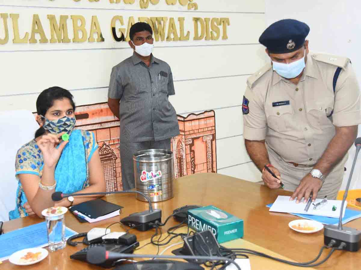 Jogulamba Gadwal | లాటరీ ద్వారా మరో మూడు వైన్‌ షాపుల కేటాయింపు