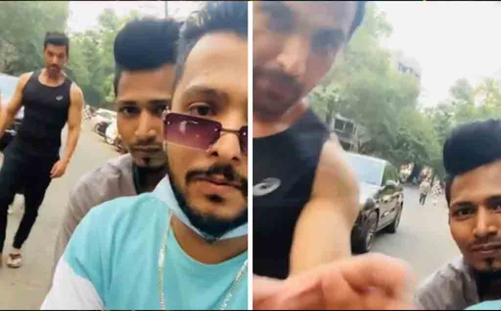 John Abraham Cell Phone Snatching | అభిమాని సెల్ ఫోన్ లాక్కున్న జాన్ అబ్ర‌హాం..ఏం చేశాడో తెలుసా..?