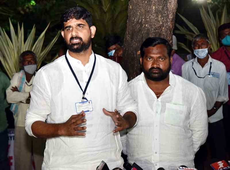 కాంగ్రెస్‌ టికెట్‌ 25 కోట్లకు తాకట్టు